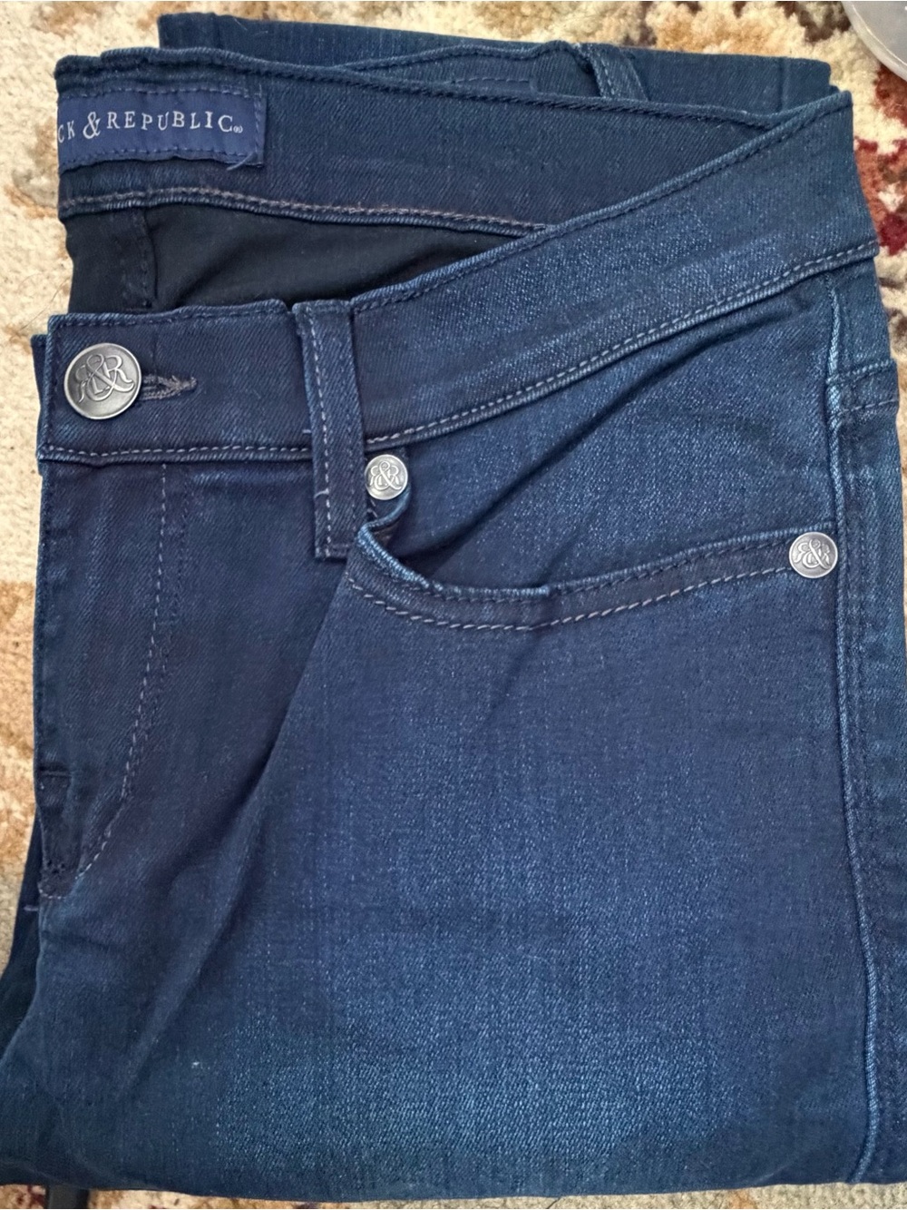 Rock & Republic Berlin Women’s Size 10 Dark Wash Stretch Jeans Straight Leg